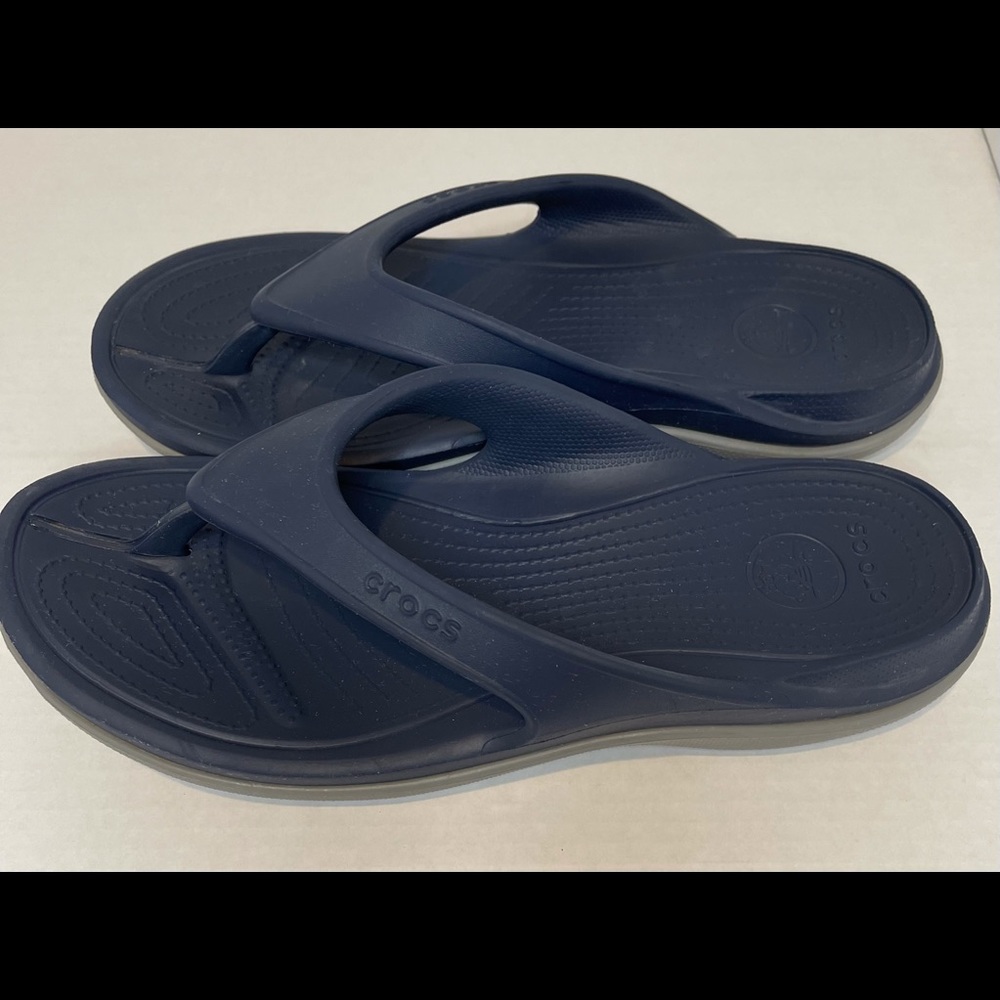 Men’s Navy CROC flip flops